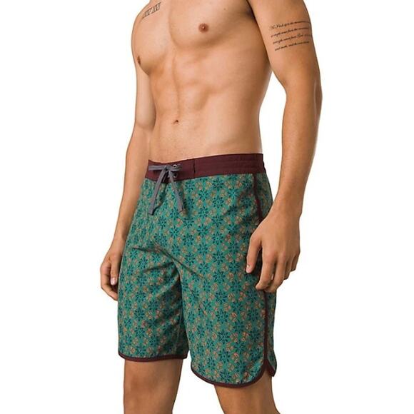 PRANA Men's Vintage Boardshort Size 40 Green Cove Geo Floral 6" Inseam Swim NWT - Picture 1 of 9